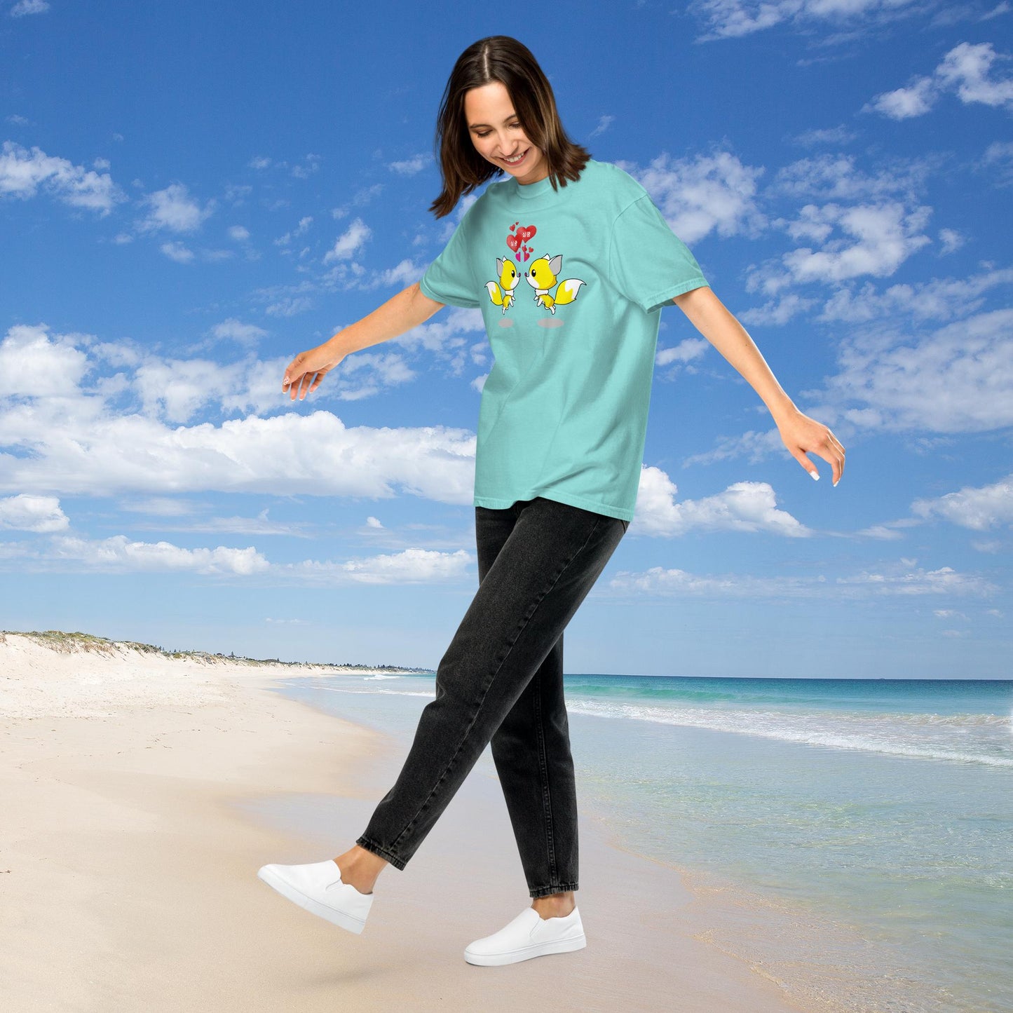 Simkung - Kiss Heart Throb T-shirt  (small to 4XL)